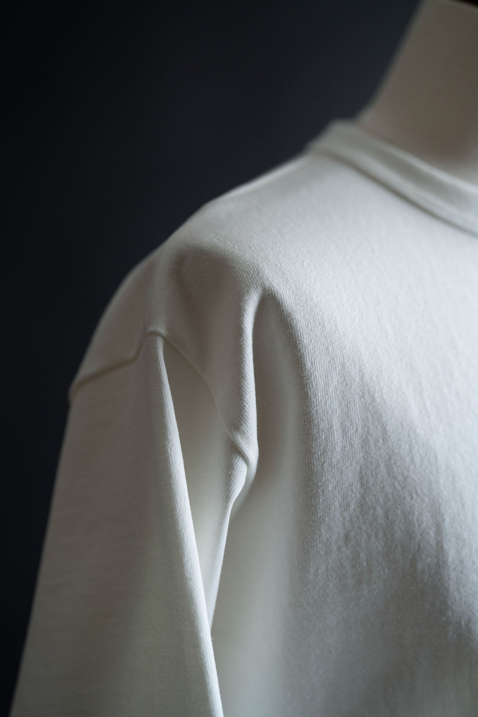MHTS06M Magnum Weight LS Pocket Tee