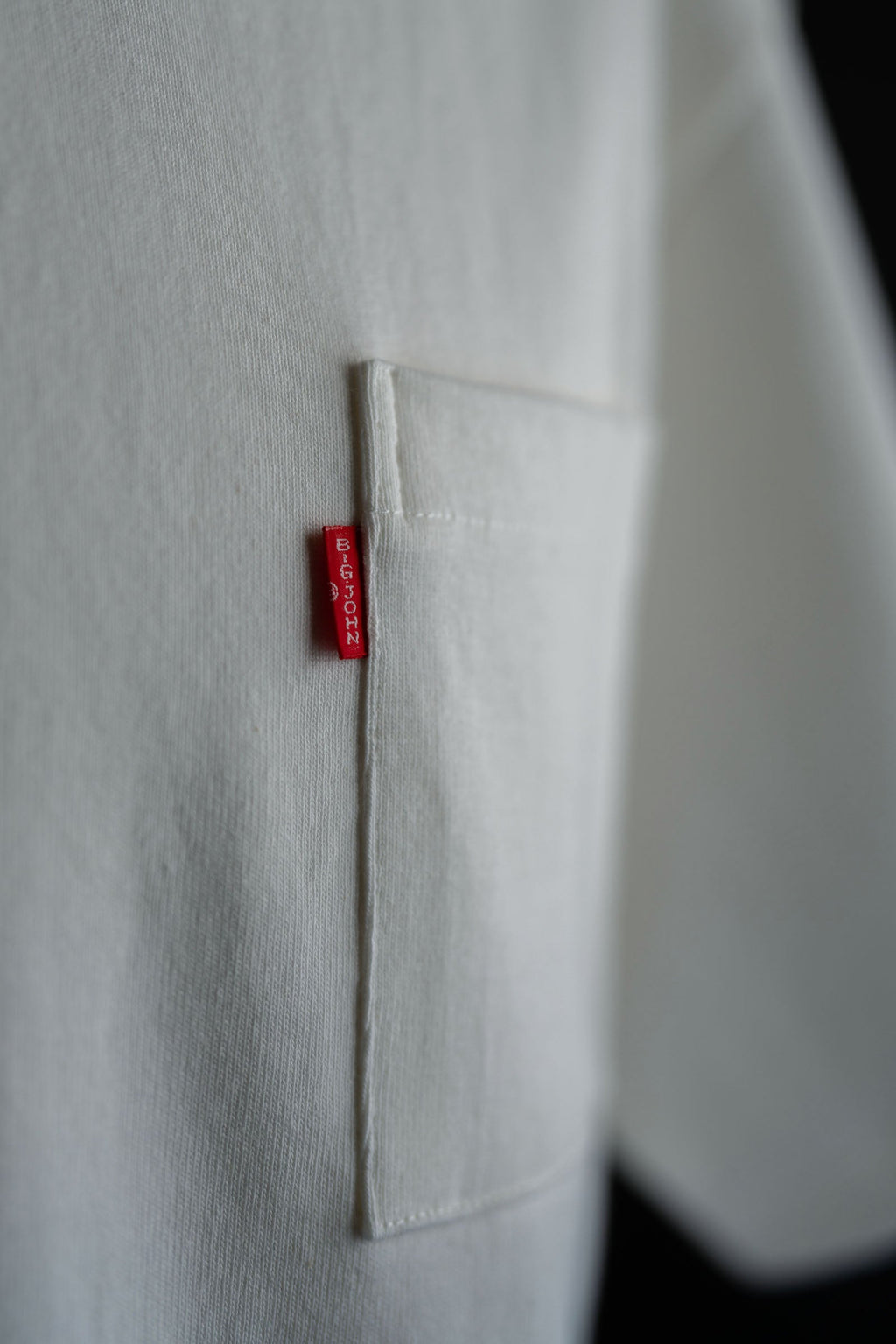 MHTS02M Magnum Weight SS Pocket Tee