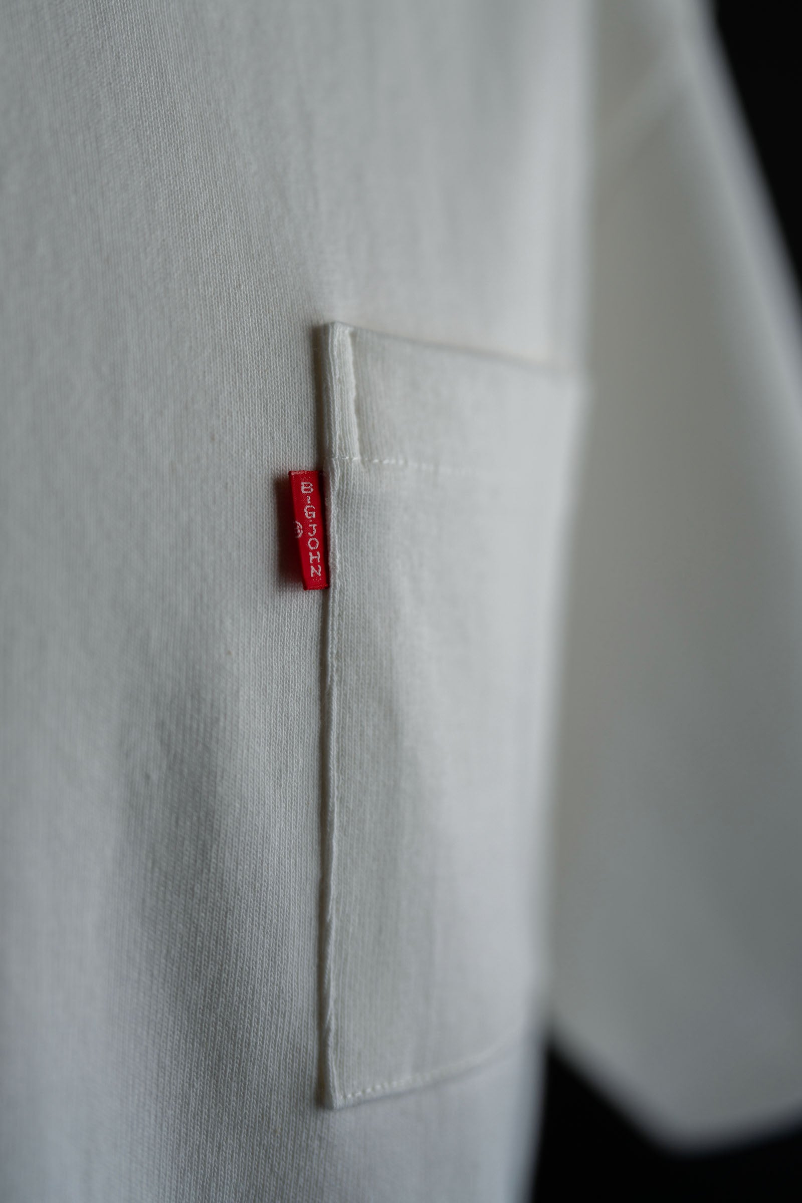 MHTS02M Magnum Weight SS Pocket Tee