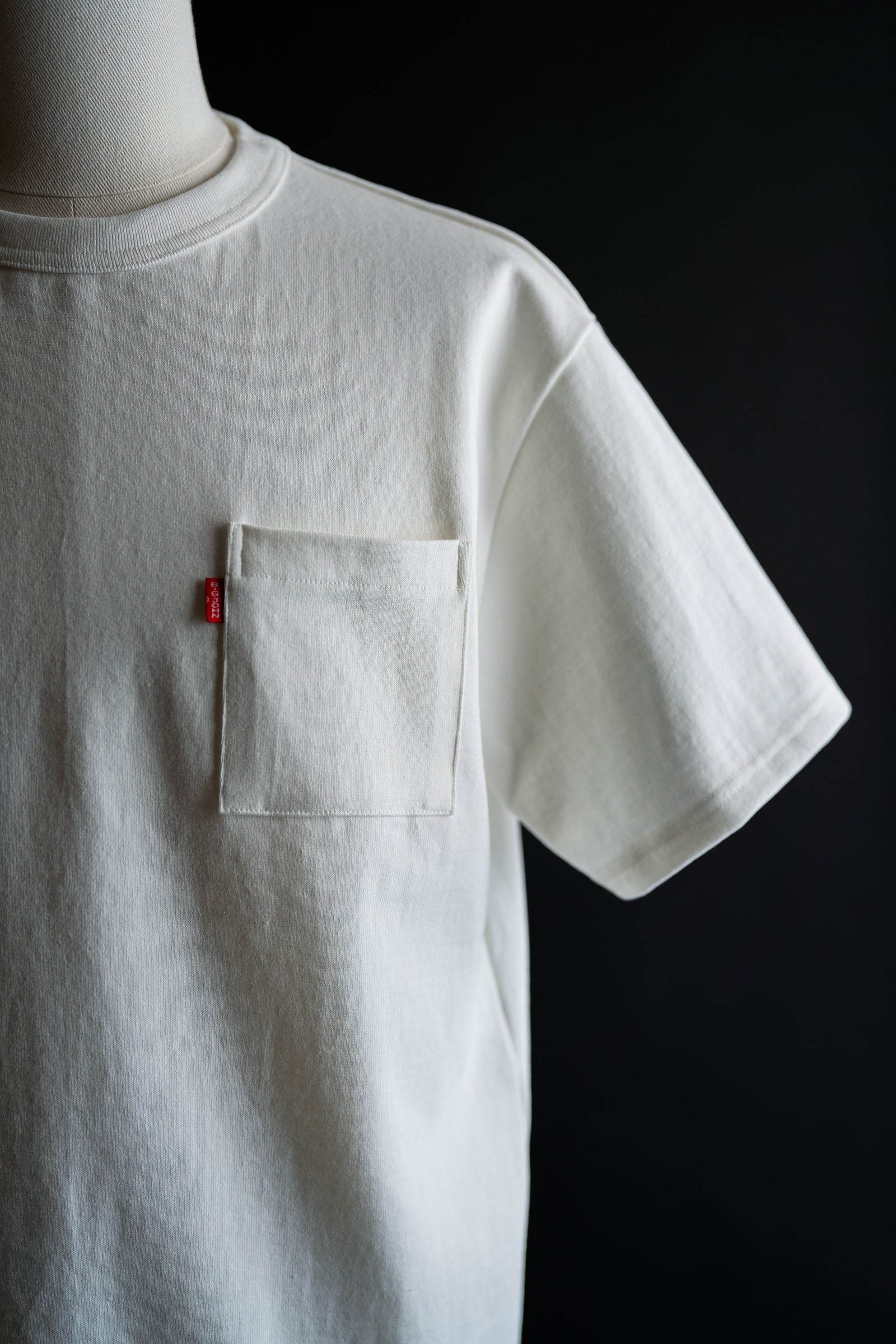 MHTS02M Magnum Weight SS Pocket Tee