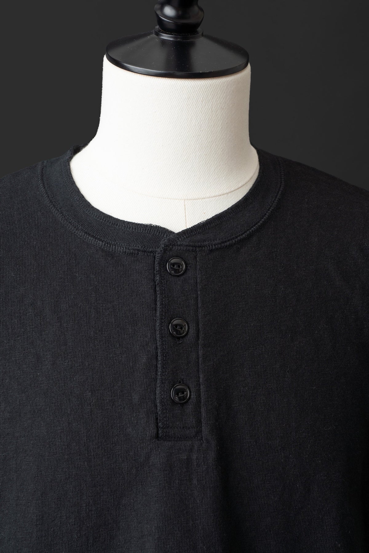 MTE014 (61) L/S HENLEY NECK T-SHIRT