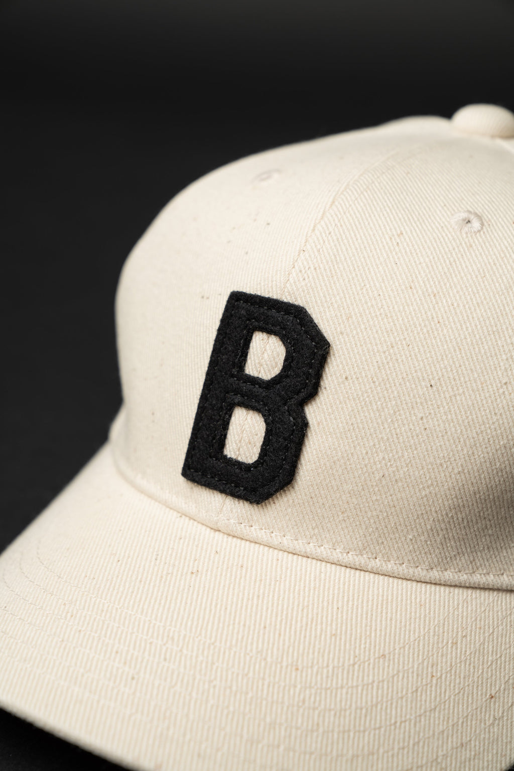 VBBJ049- (66 NATURAL) BJ BASEBALL B LOGO CAP