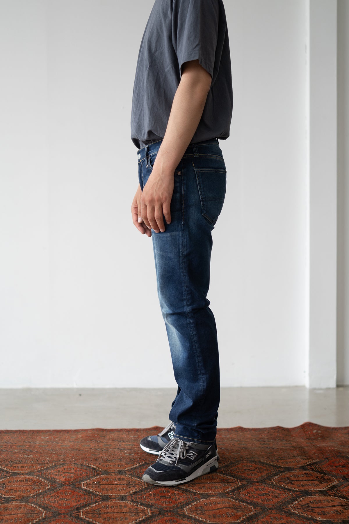 BJM105F (252) SLIM TAPERED