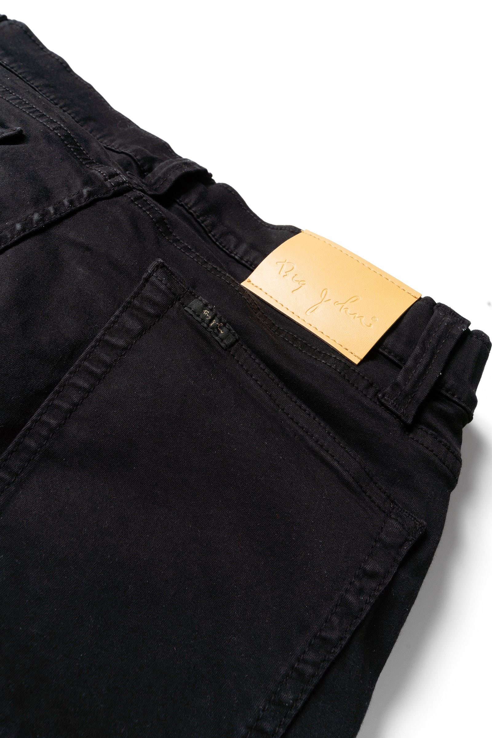 MMM134J (61) Carrot Leg BLACK