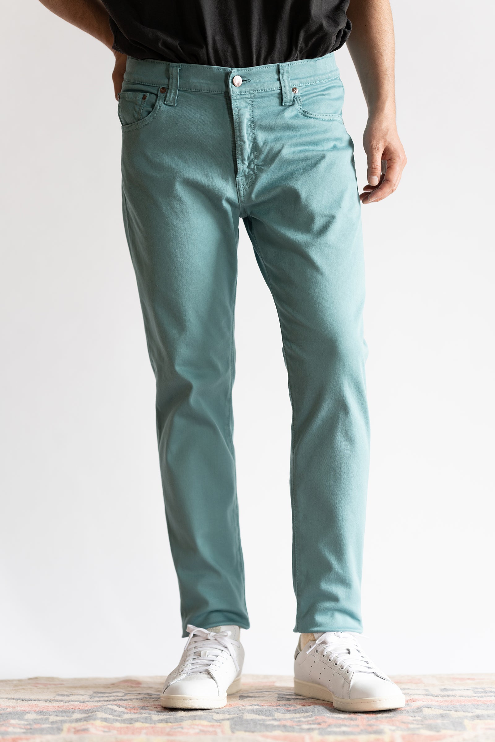 MMM134J (07) Carrot Leg LT BLUE